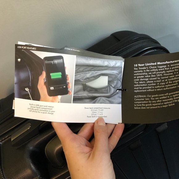 The Art of Travel 20" Carry-On Expandable Spinner - Picture 6 of 8